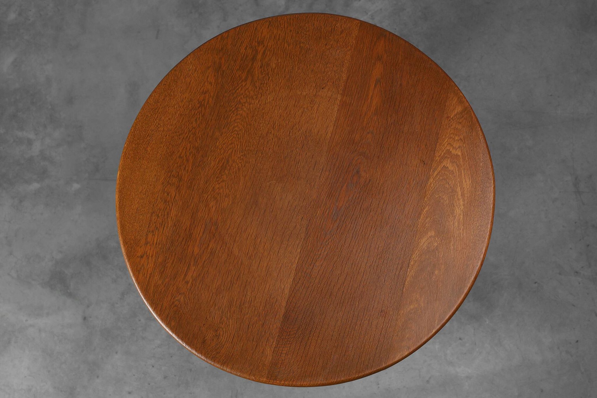 Amsterdamse School Oak round Side Table, The Netherlands, ca. 1920