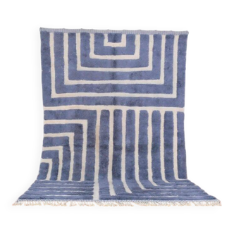 Handmade pure wool rug, size 140 x 260 cm.