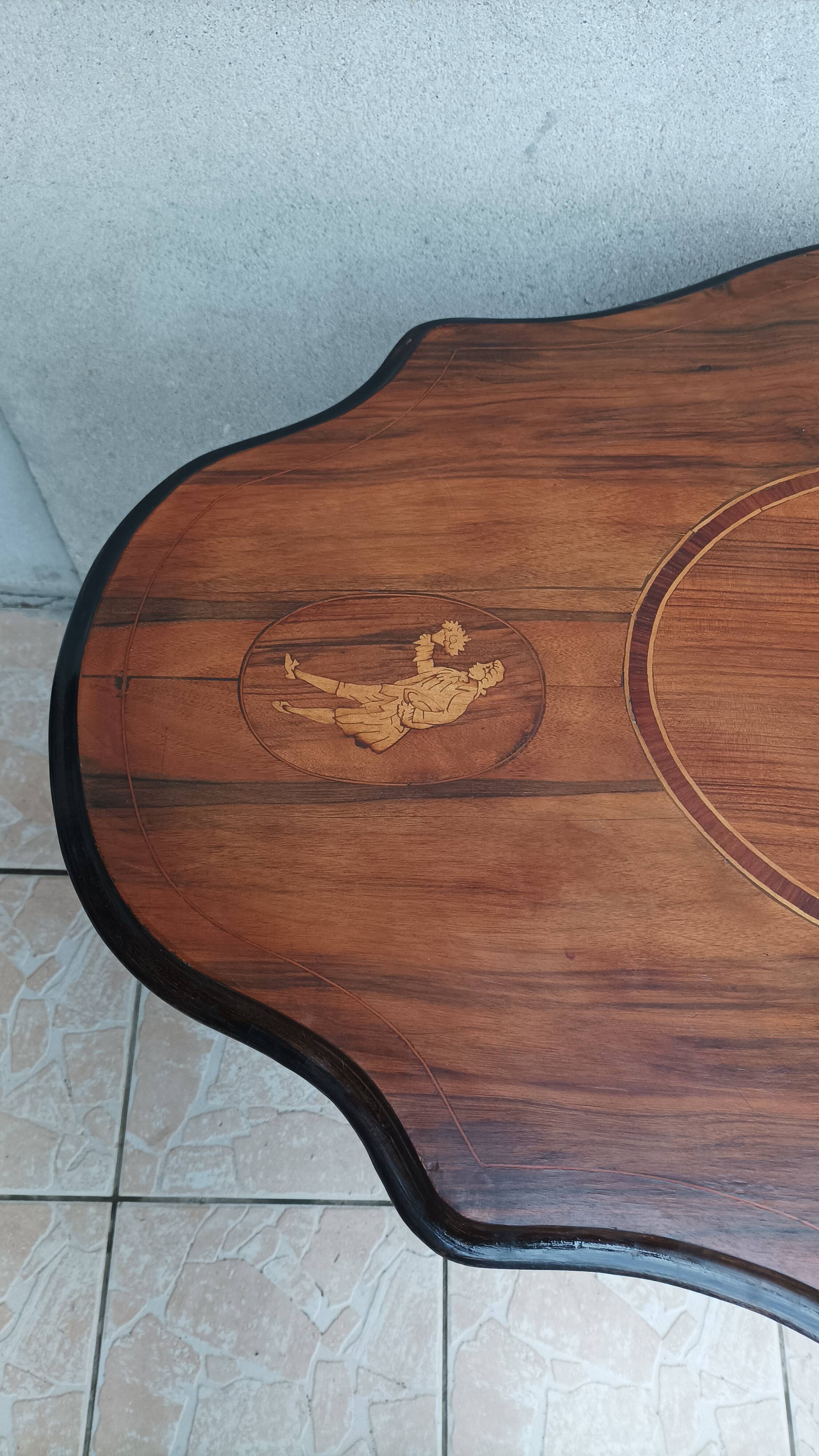 Table violon Napoléon III en ronce de noyer