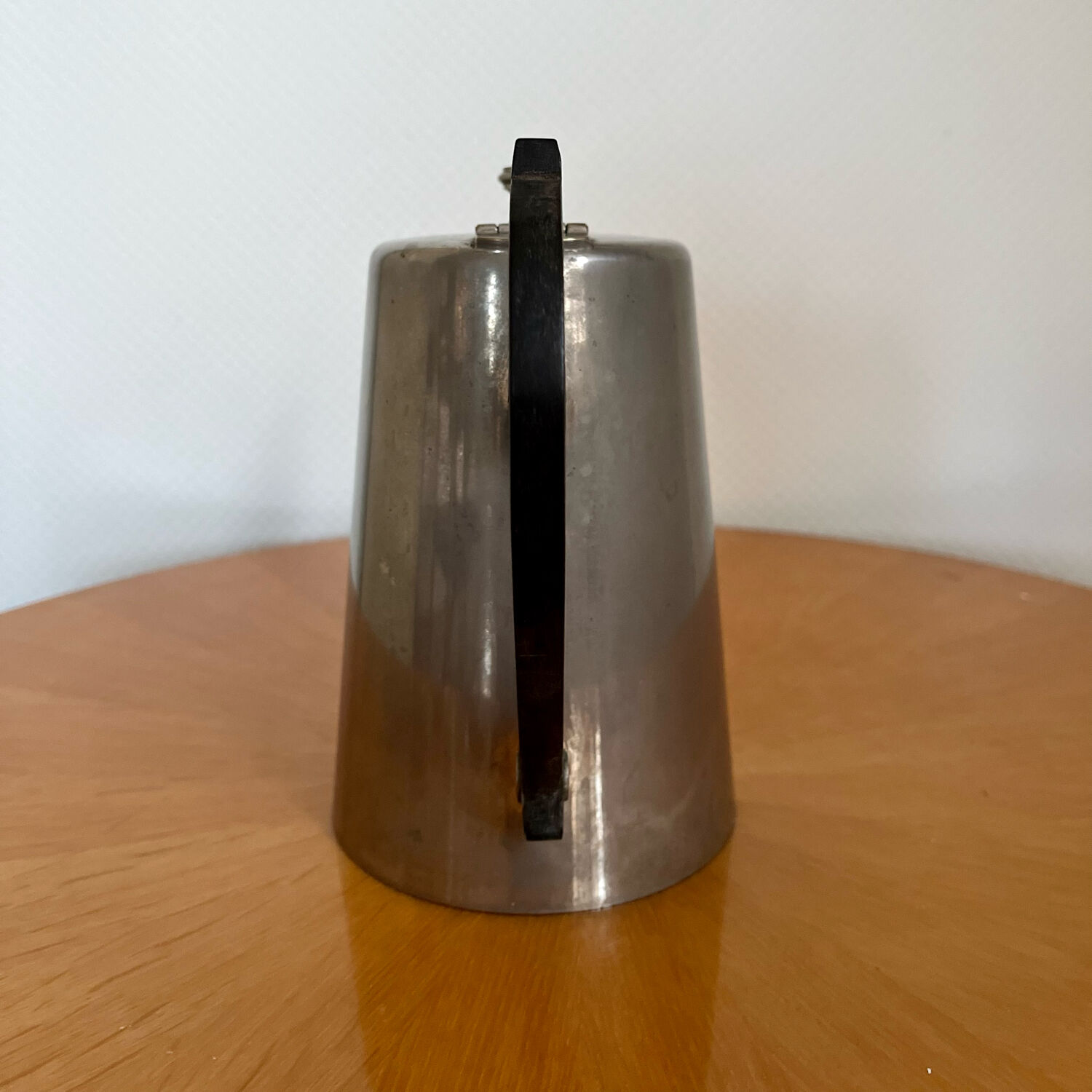 Cafetière Art Deco en métal argenté