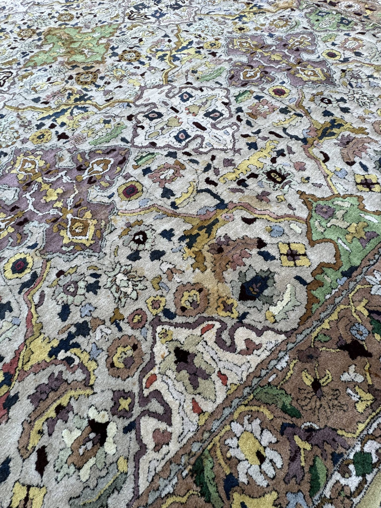 French Janus Lily Point Rug