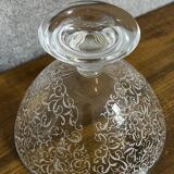 Important centerpiece bowl on pedestal in Baccarat crystal