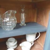 Small low Parisian sideboard re-enchanted in slate gray, medium oak waxed top.