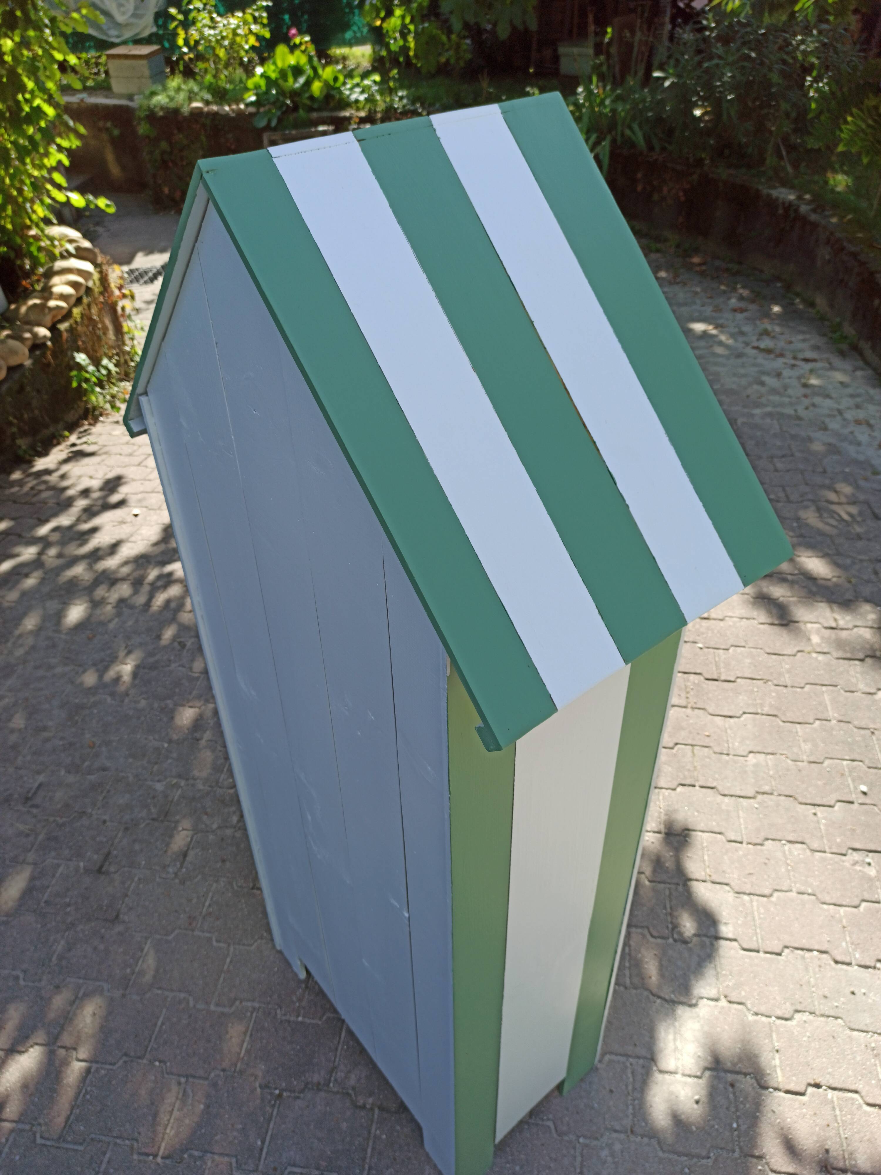 Beach cabin, children's wardrobe