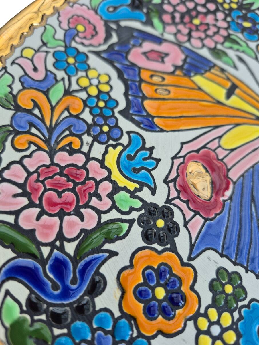 Plat en céramique émaillée
