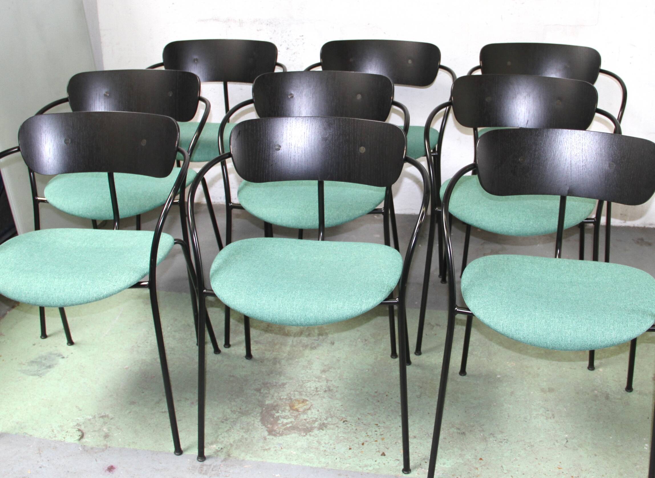 Pavilion AV4 chair, & Tradition