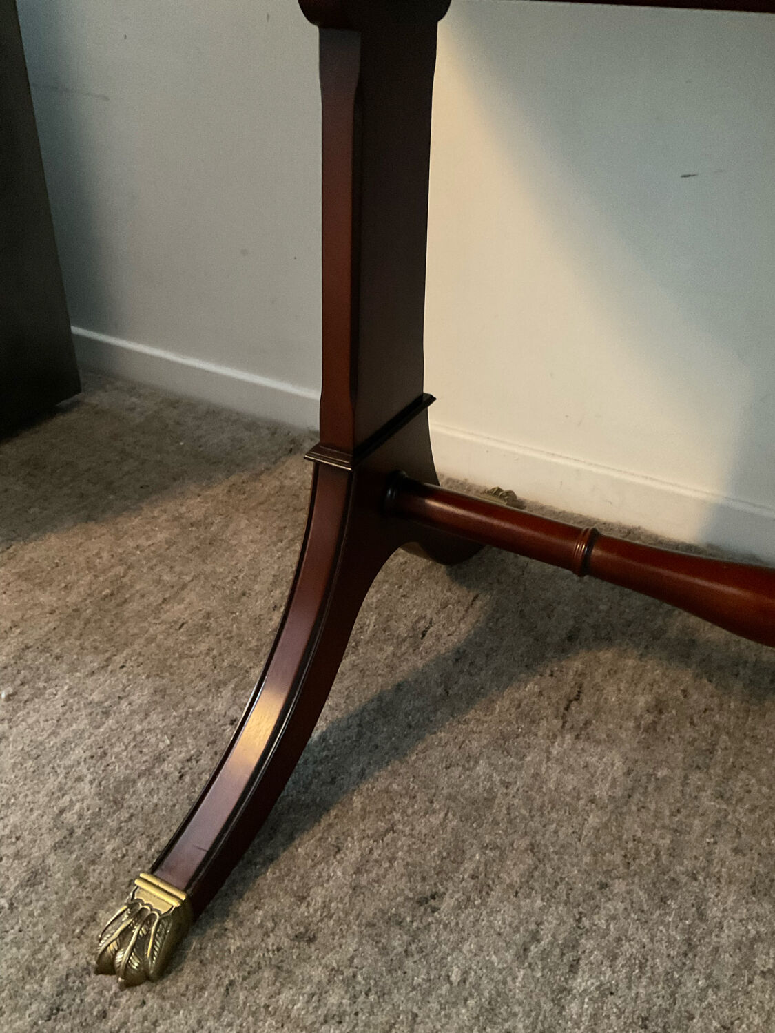 Old English desk Heldense in mahogany