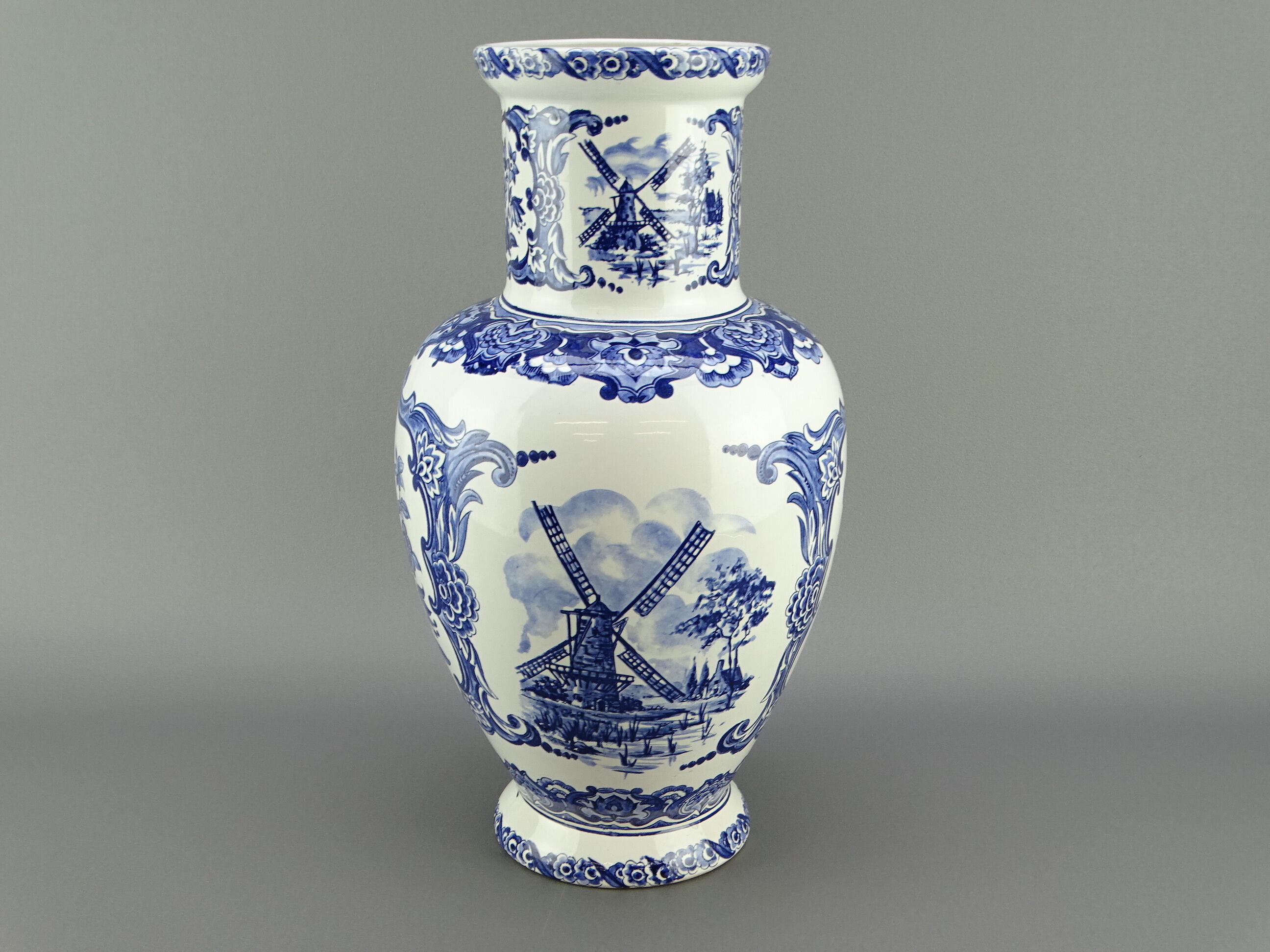 Earthenware vase from molen in holland