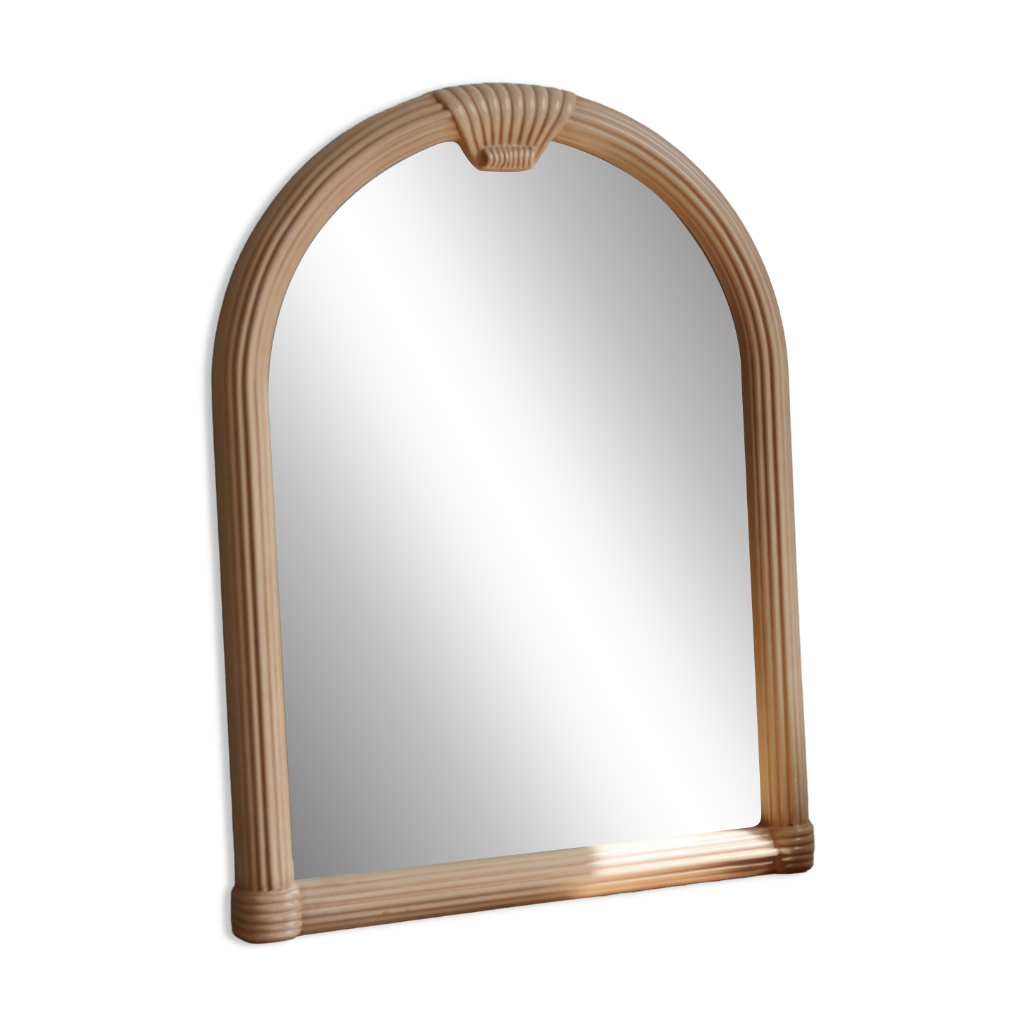 Powder pink arch wall mirror - Art Deco style - Moulded frame