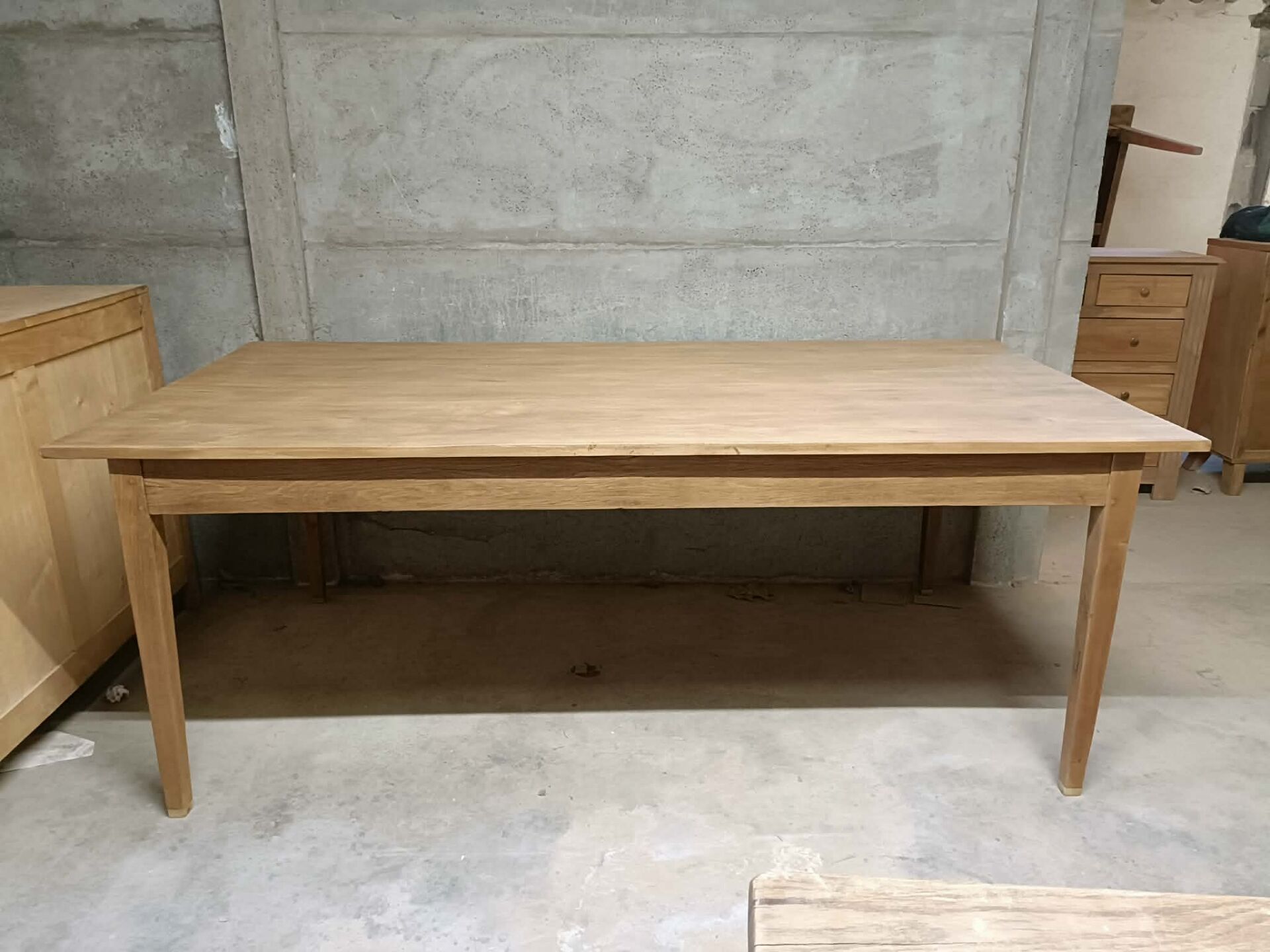 Farm table