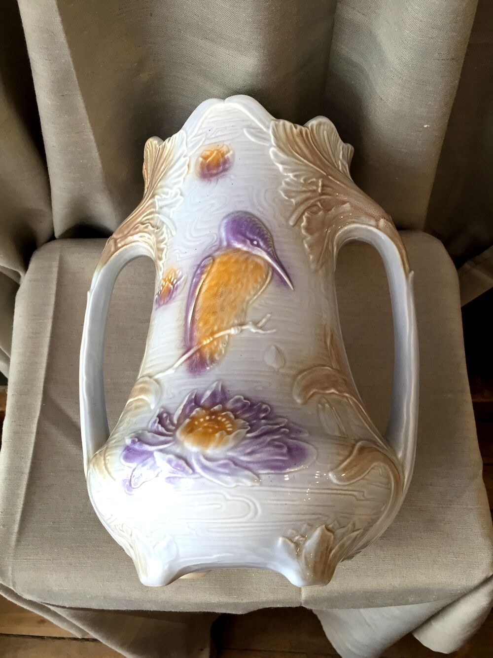 Slurry vase of salins les bains modele 7510 with a decor of kingfisher