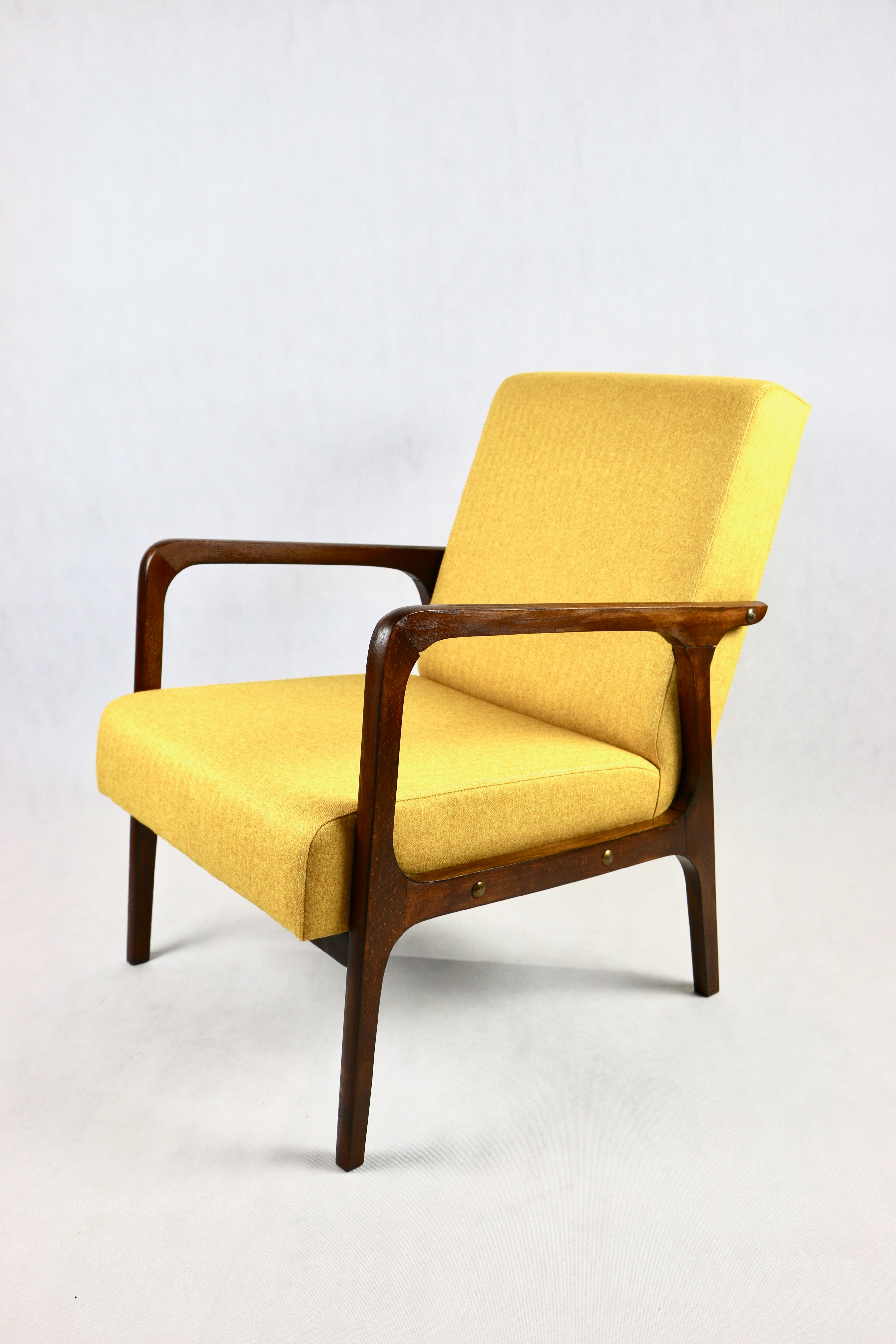 Fauteuil en tweed jaune, années 1970