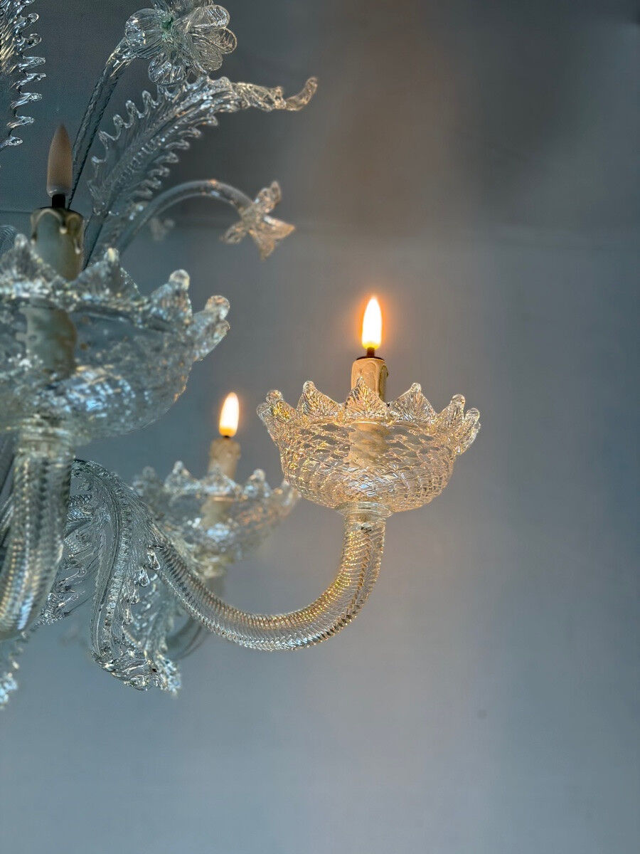 Venetian chandelier made of Murano glass, six light arms, circa 1940.