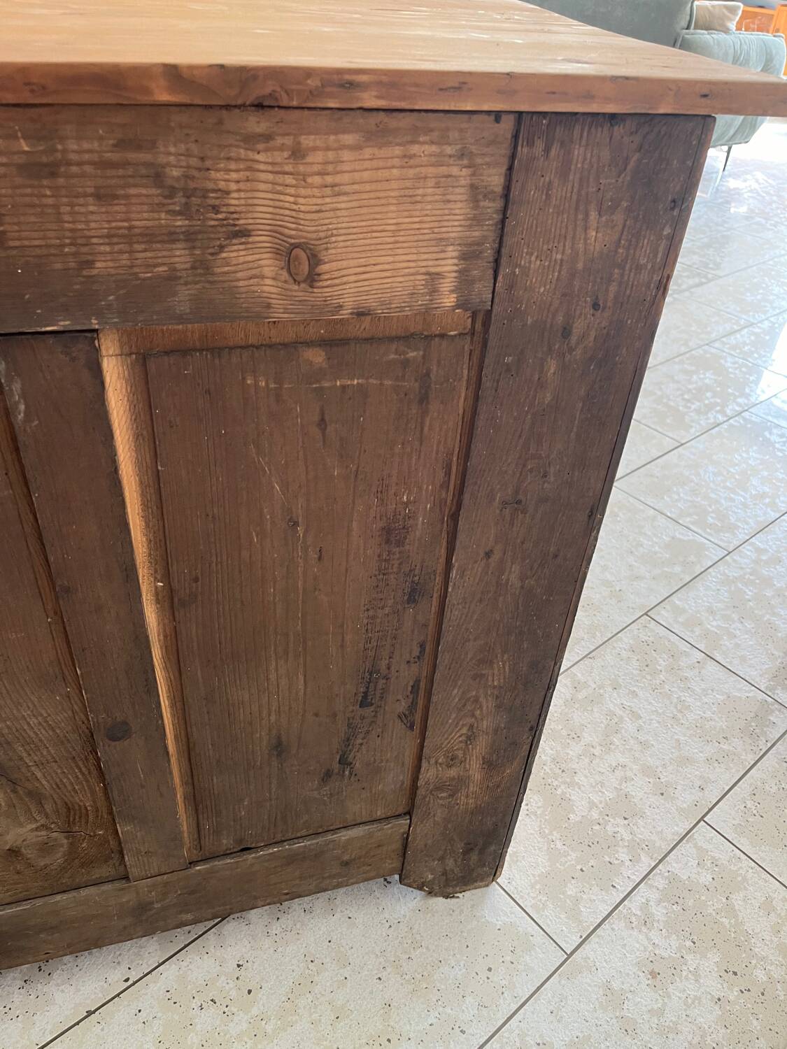 Antique dresser with glass doors and fleur-de-lys from the 50s
