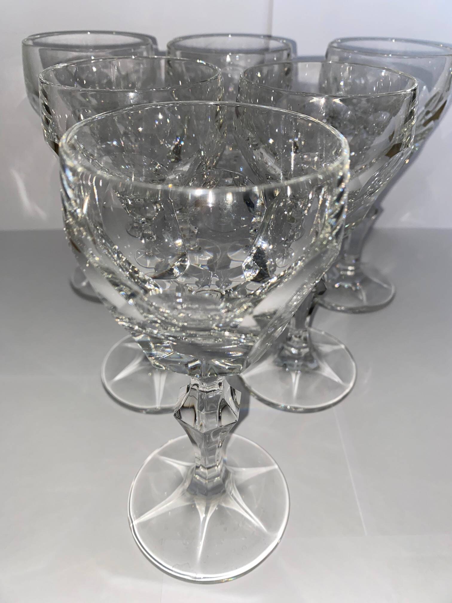 6 Villeroy & Boch wine glasses