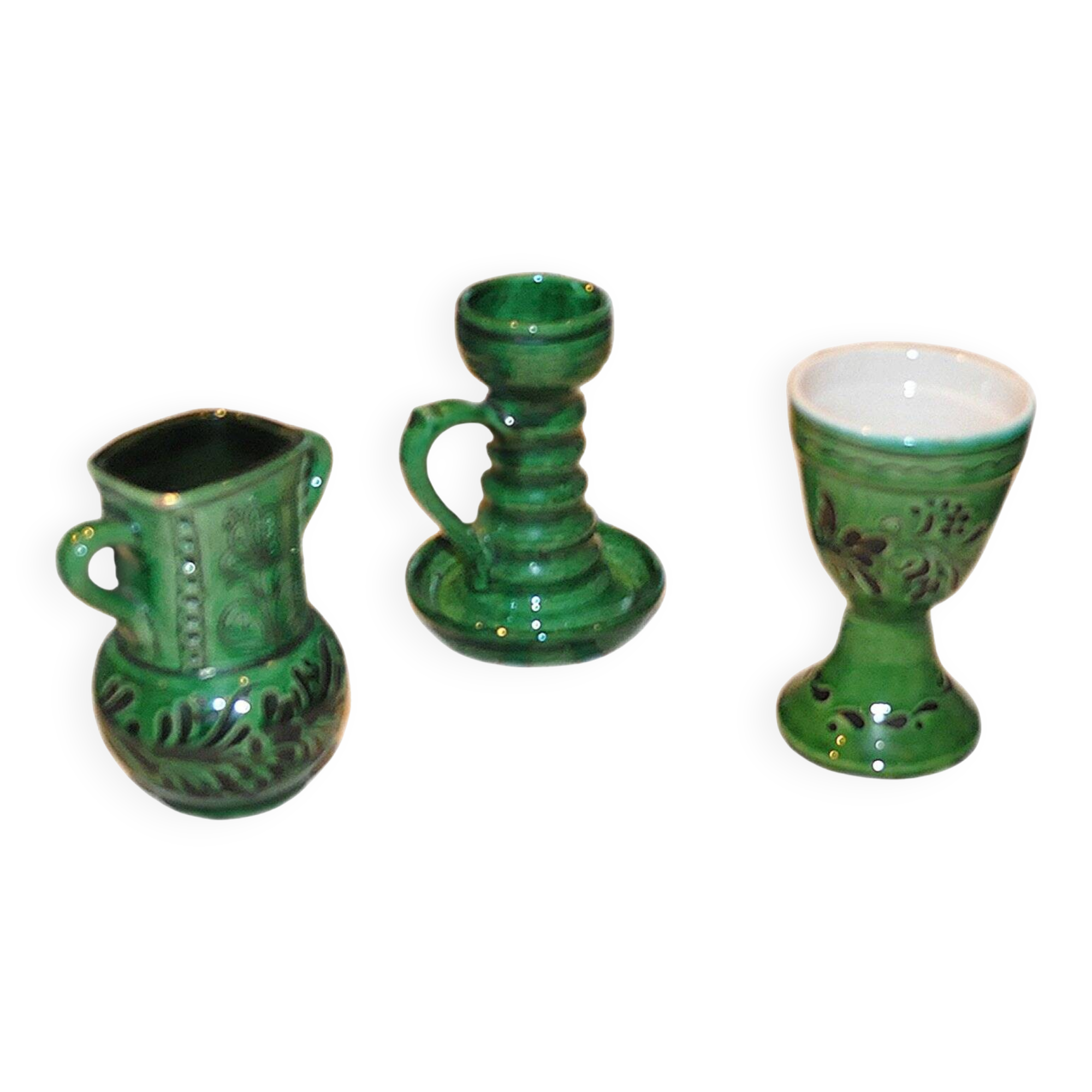 Set vintage en céramique émaillée verte, décor folk hongrois — lot de 3 pièces