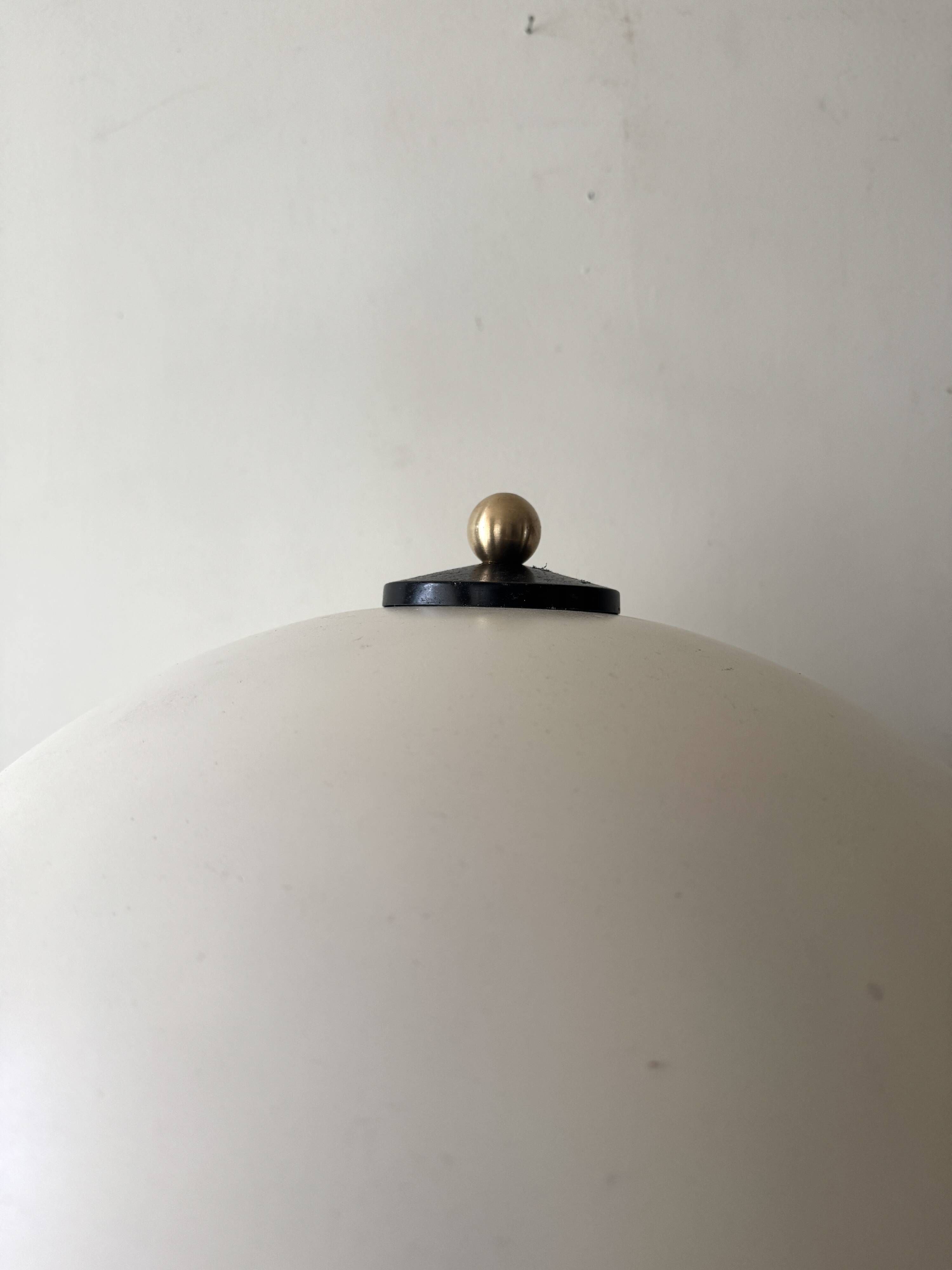 Italian tulip floor lamp in black / white / brass, 1970s design