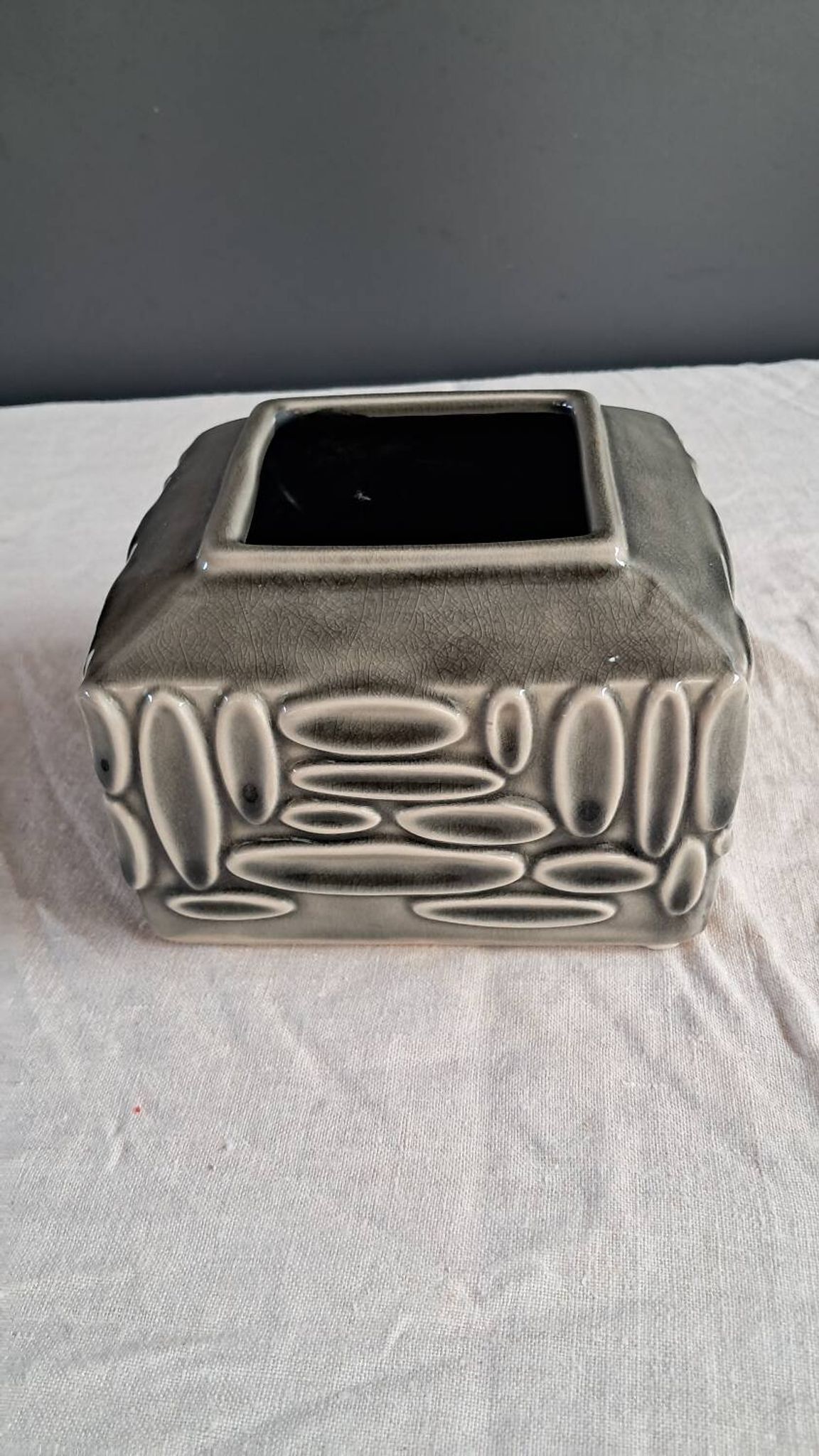 Ceramic decorative object