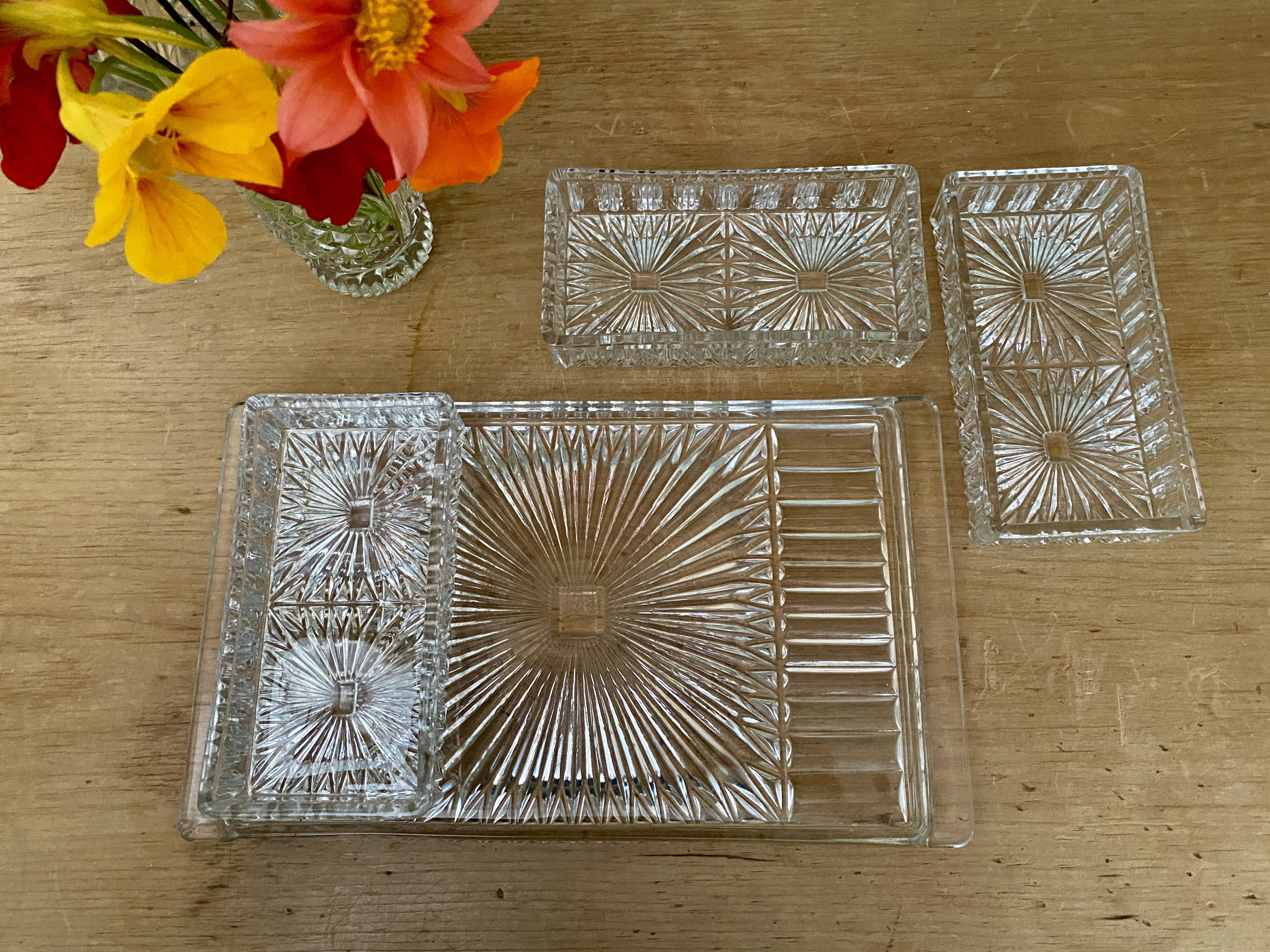 Tray and 3 vintage ramekins in worked glass