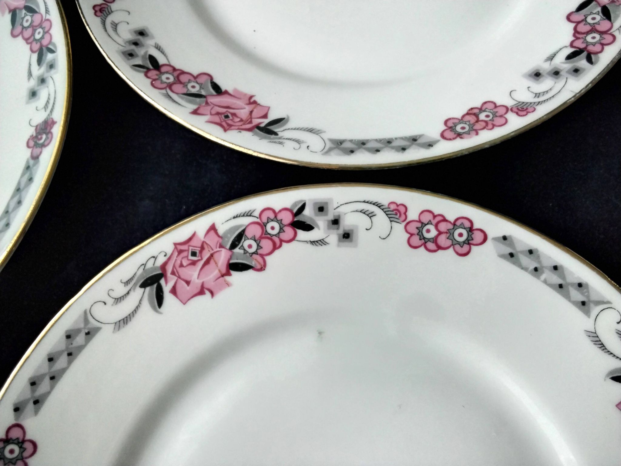 5 Assiettes à dessert en porcelaine  Art Déco