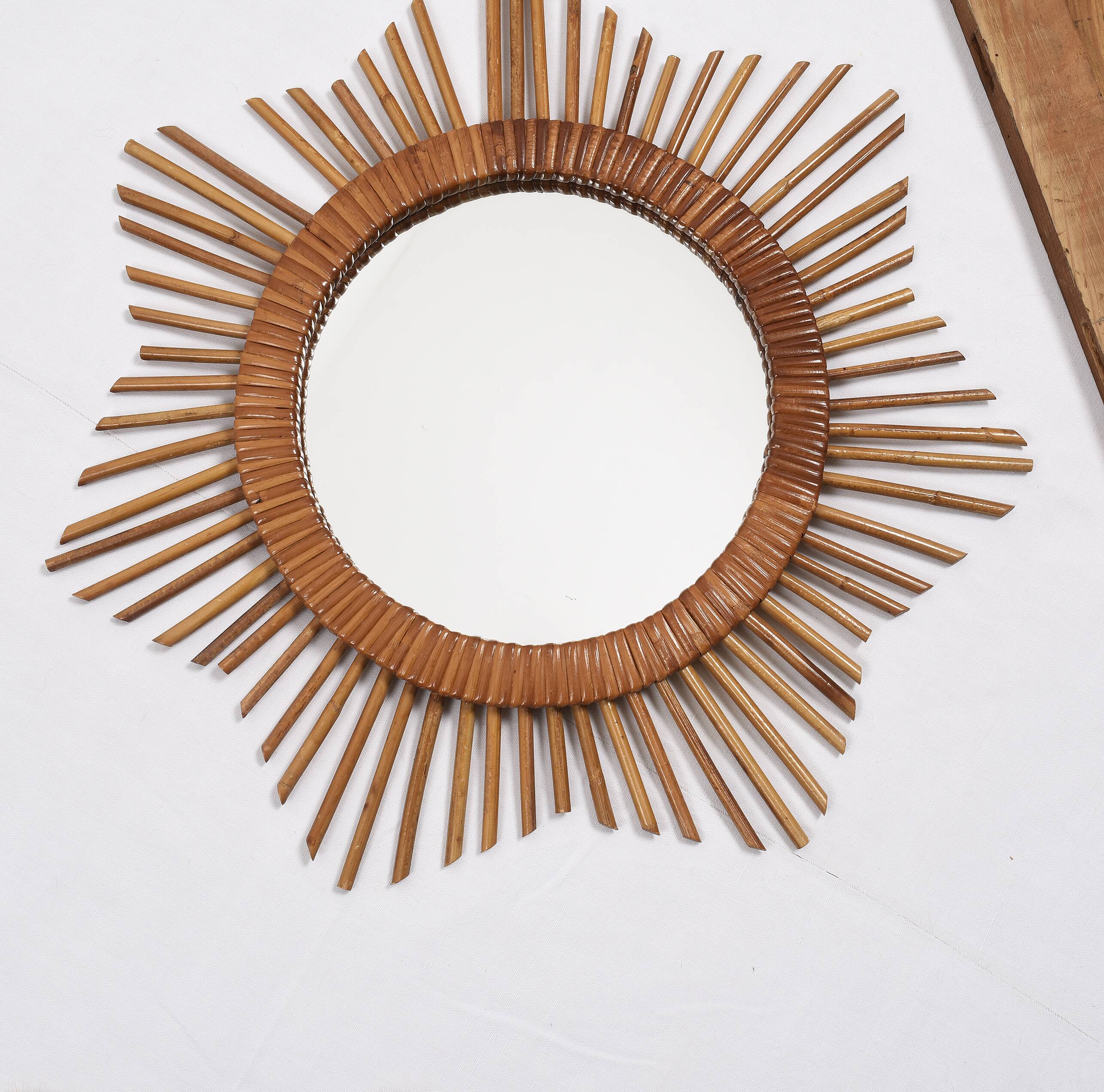 Old sun mirror 49 cm in rattan, star.