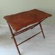 Table pliante vintage aux pieds tournés