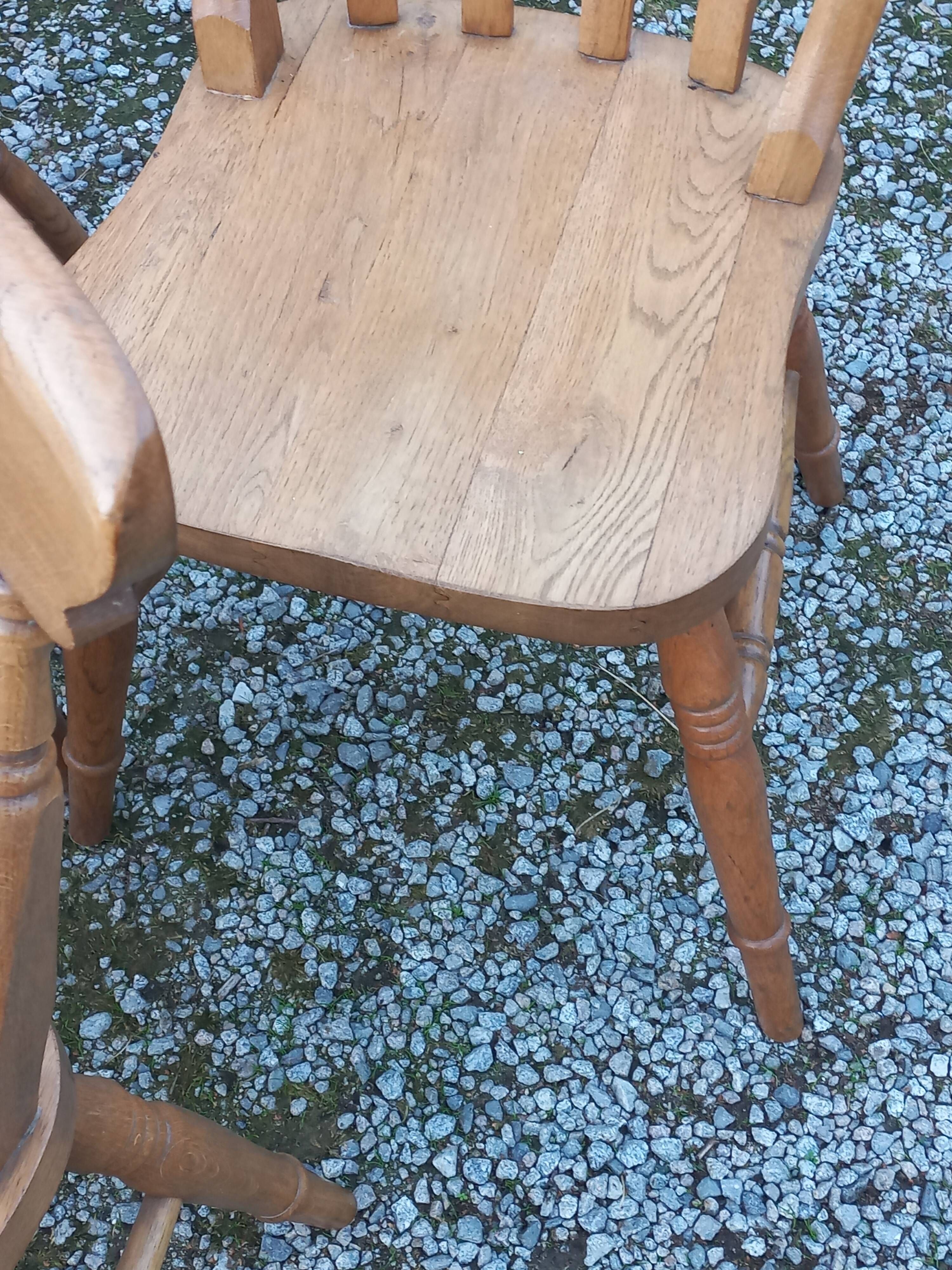 Set de 4 chaises et 1 fauteuil style montagne en chêne