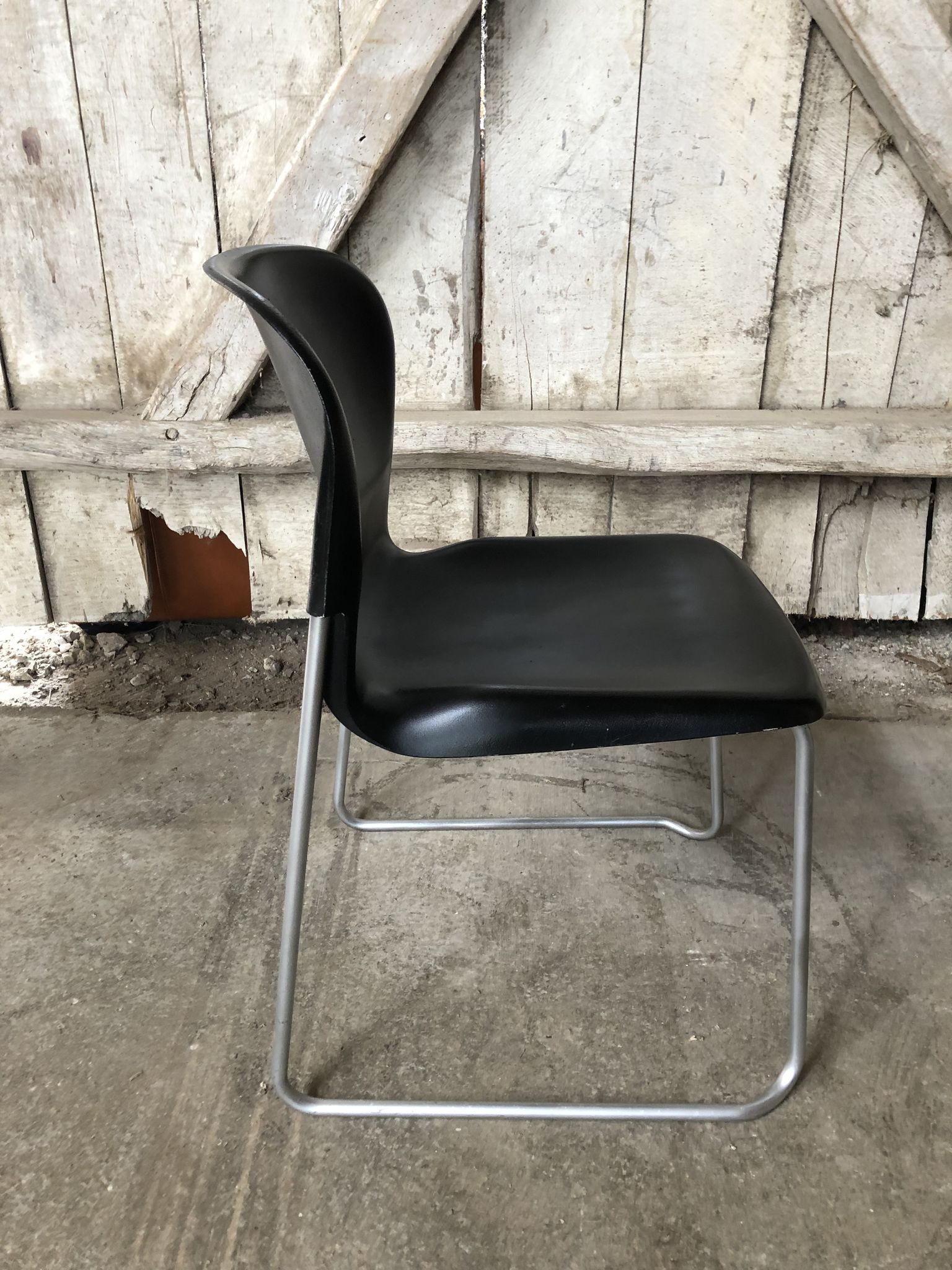 Old chair design drabert sm400k metal + plastic shell black vintage
