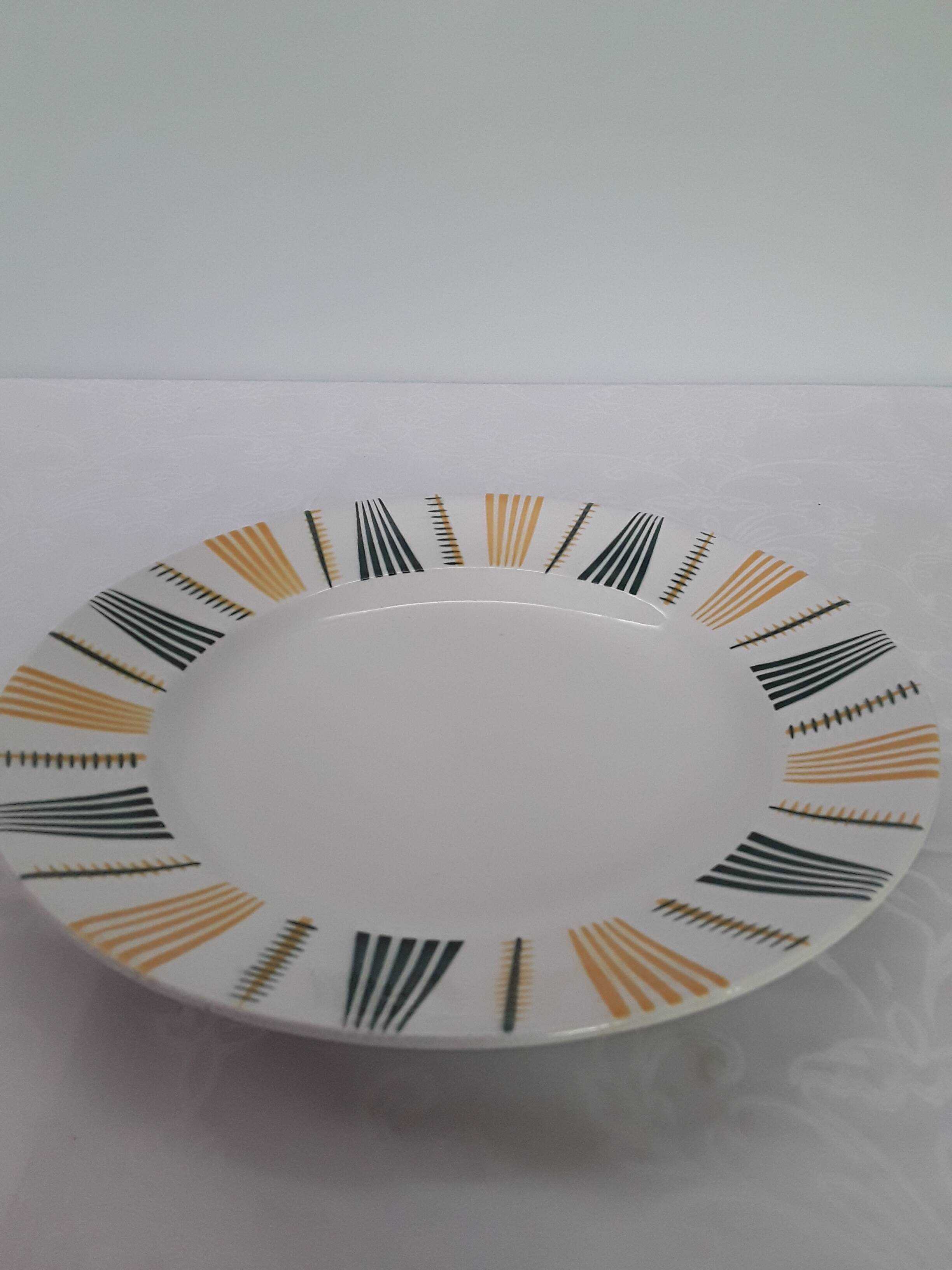 Sarreguemines and Digoin dish. France