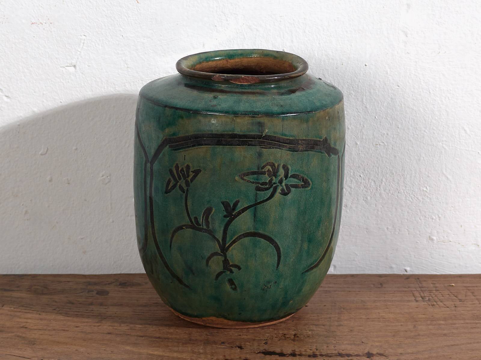 Ancient Asian vase with floral details (c.1820) #14