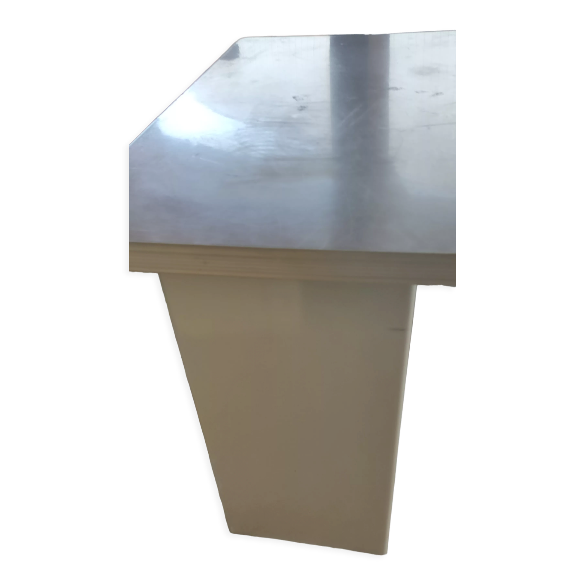 Metal desk of the 60s manufactured by RCB