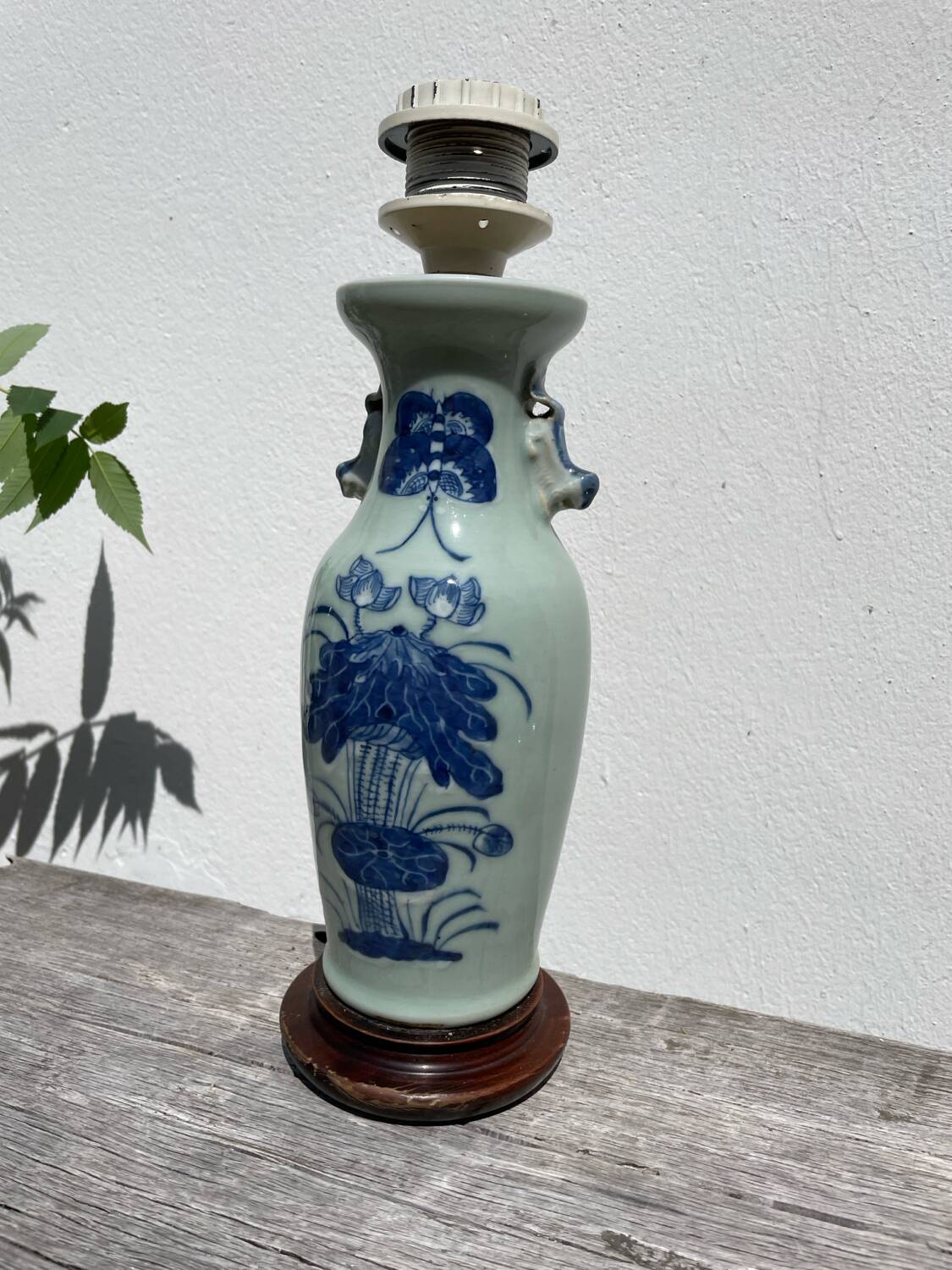 Ceramic lamp base
