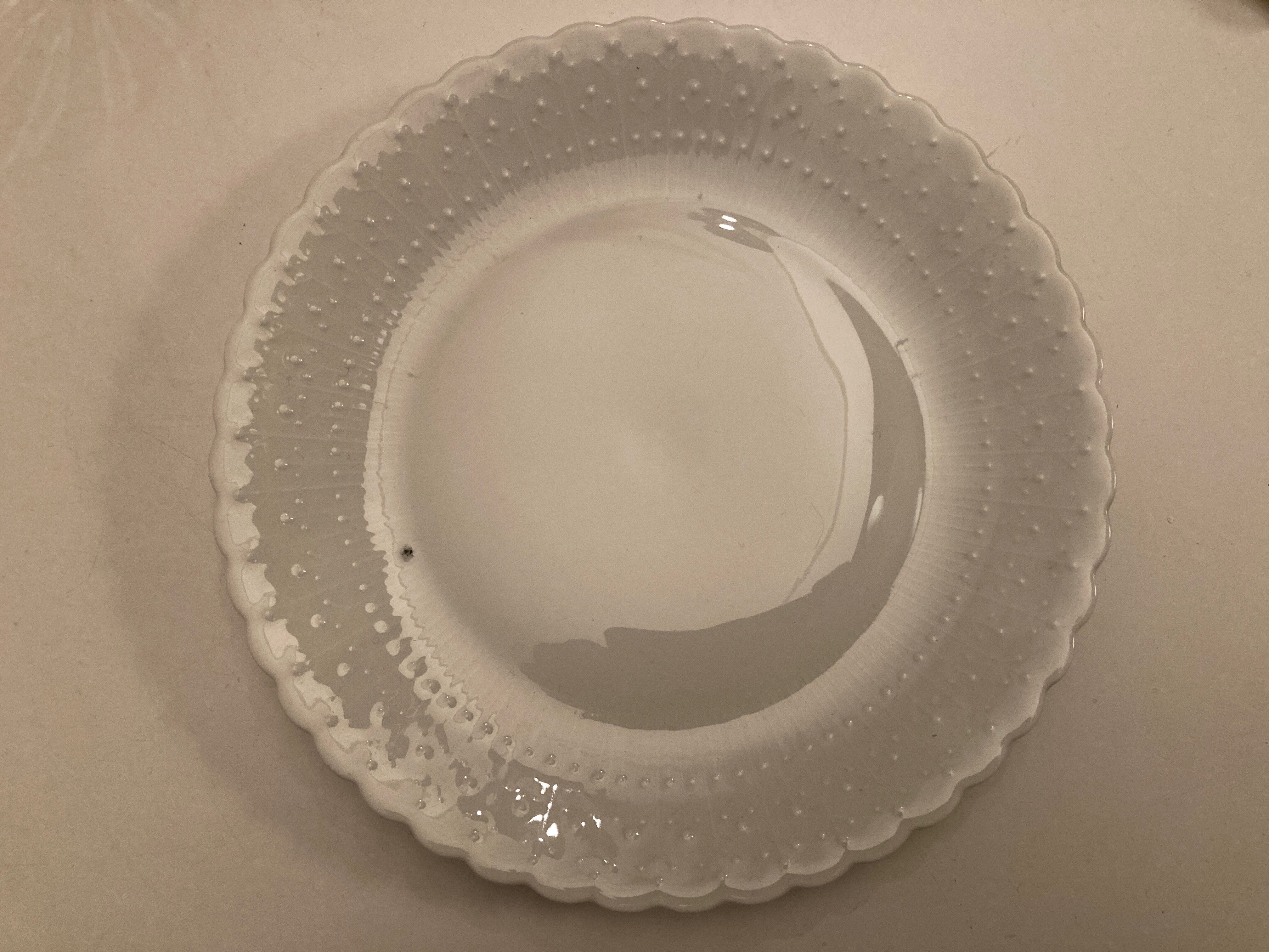 Product BHV Set of 6 flat plates in Limoges porcelain relief 1960