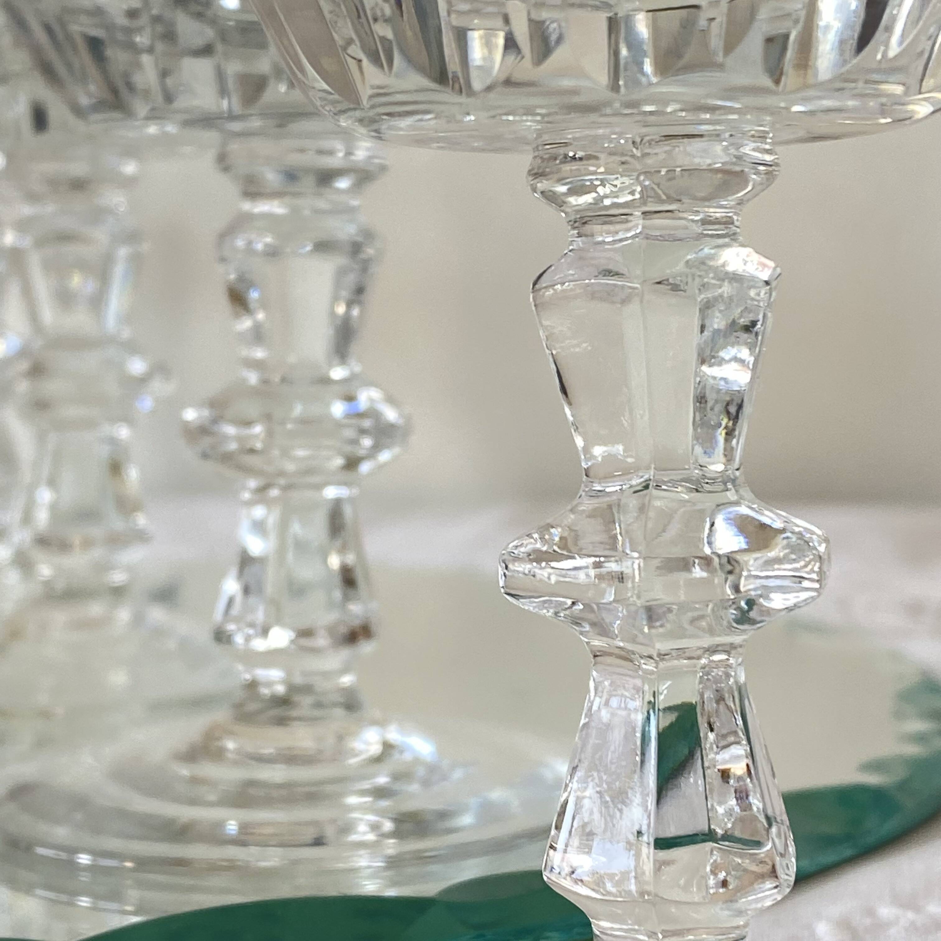 6 verres à pied anciens ciselés verre à vin ou à eau