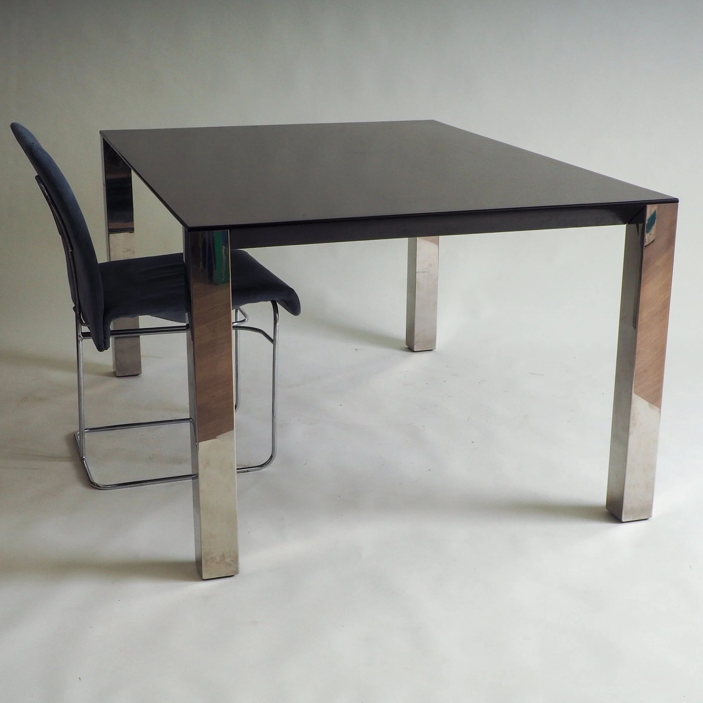 Dining table by Giovanni Offredi for Saporiti