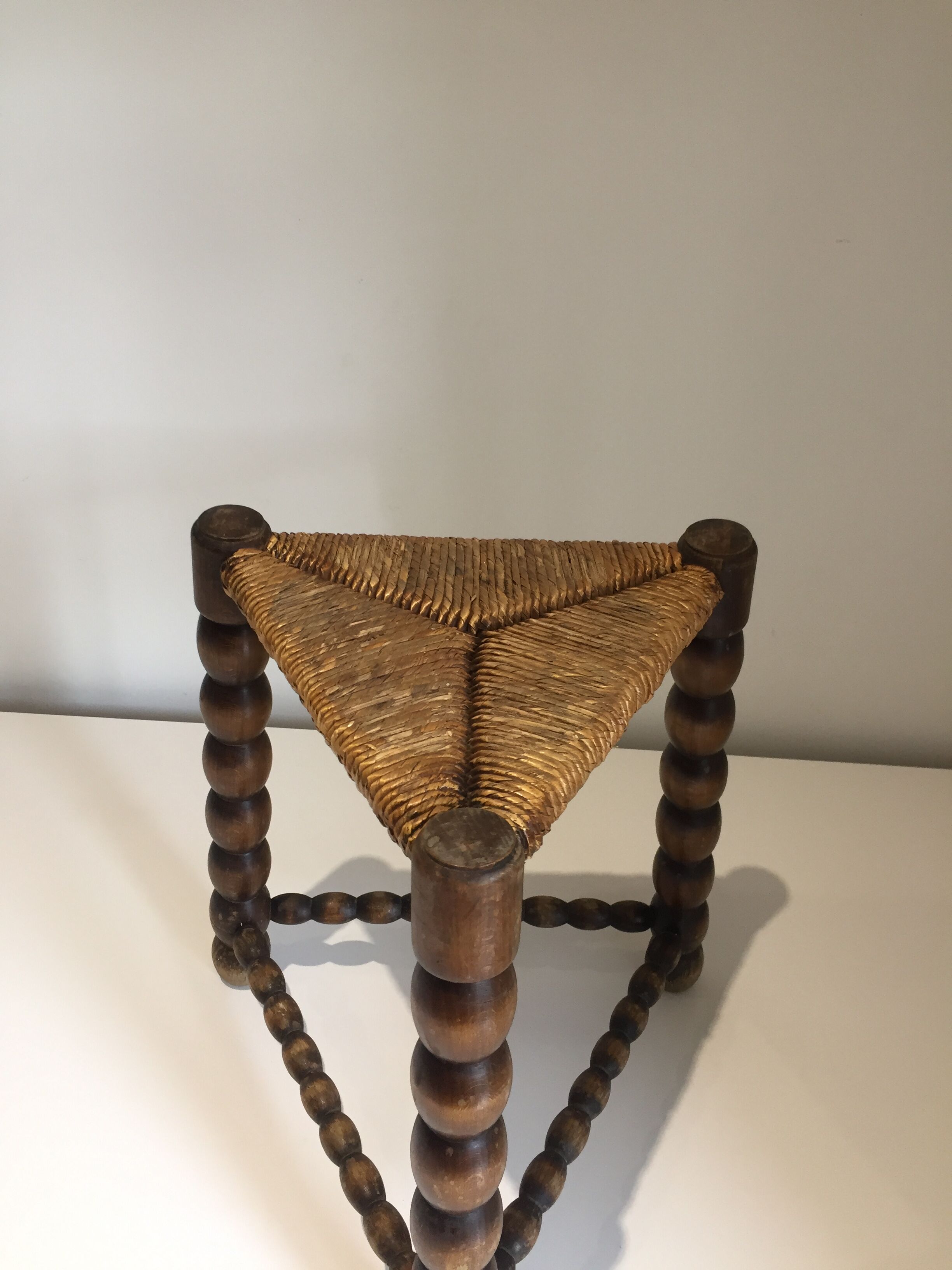 French mulched tripod stool