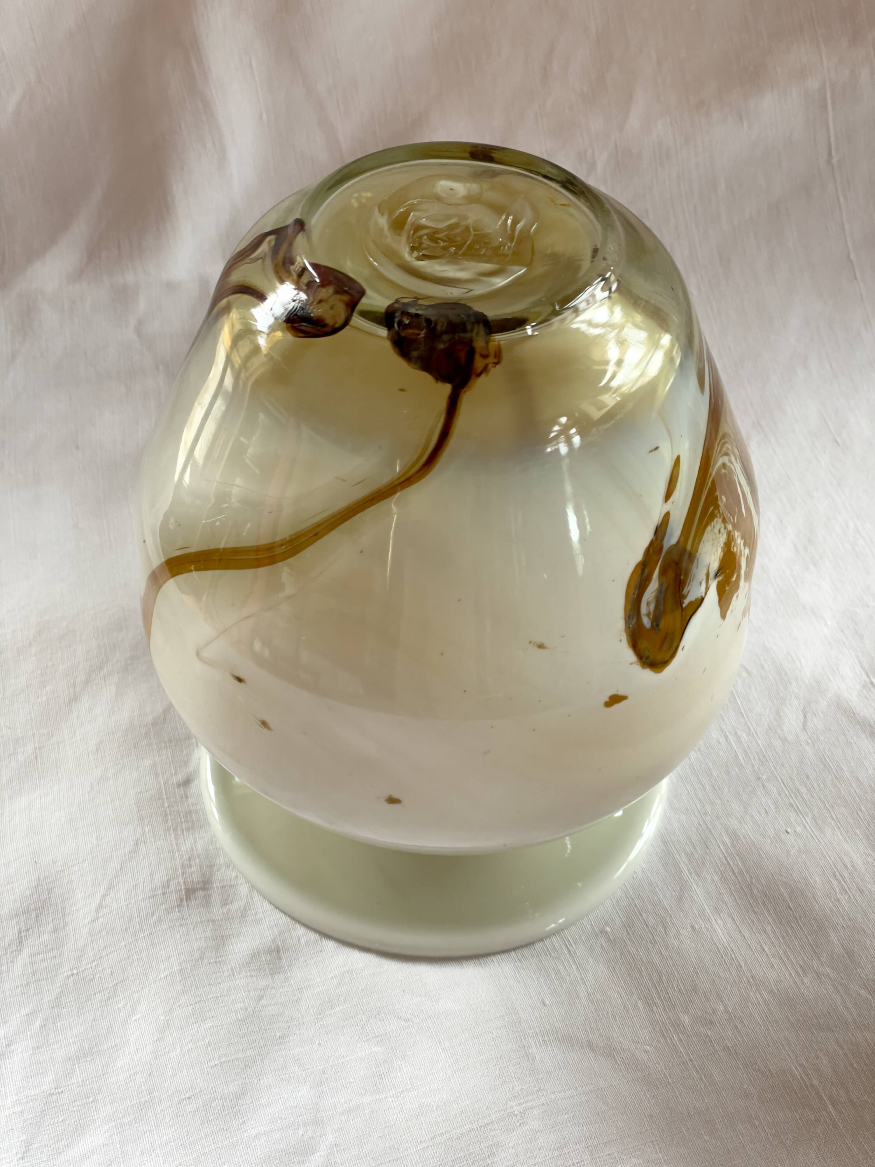 Vase boule « New Age »issu de la verrerie Maure-Vieil, 1960-1970