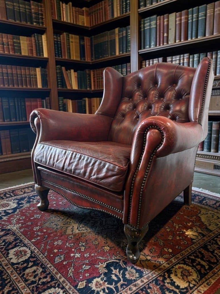 Vintage Chesterfield armchair in Oxford Blood leather / single seat