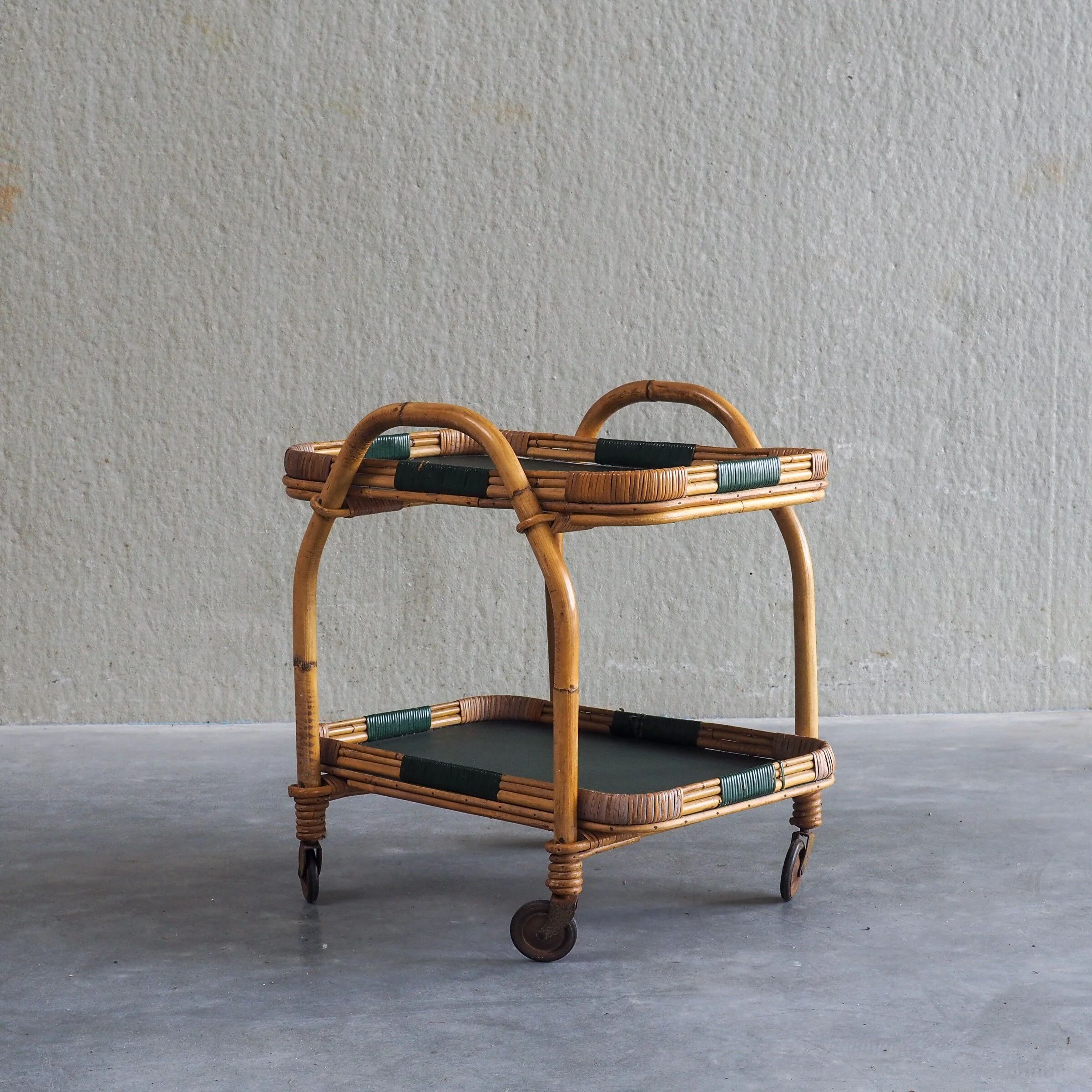 Chariot de service en bambou vintage