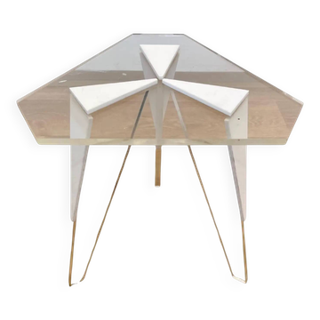 Small mid-century design Lucite side or flower table, 1970s