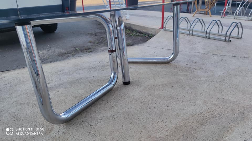 Table on top of glass and base in chromed metal around 1970 modular