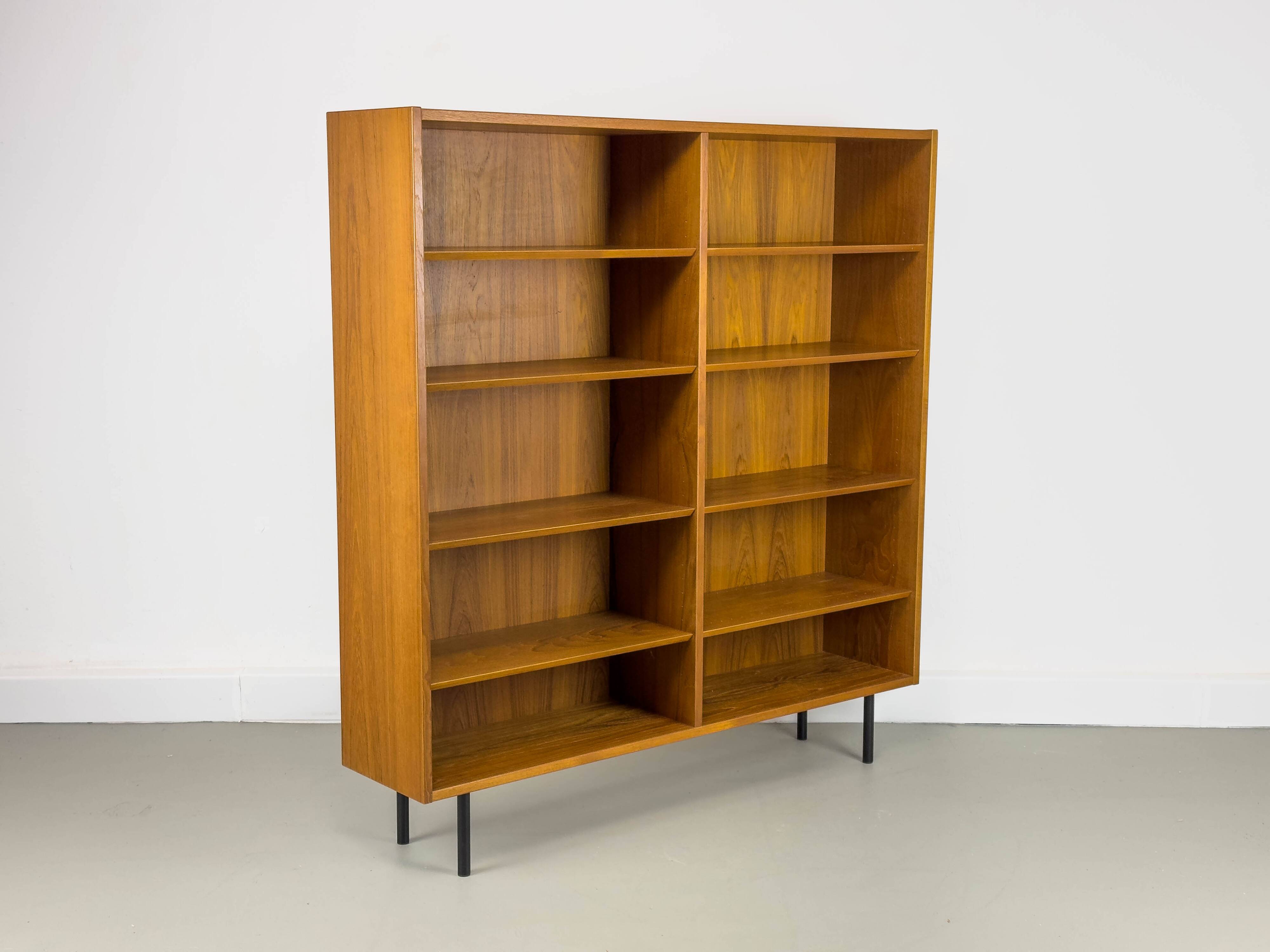 Vintage Danish Teak Bookshelf by Carlo Jensen for Hundevad & Co., 1960s