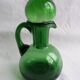 Pichet fiole de chimie en verre vert