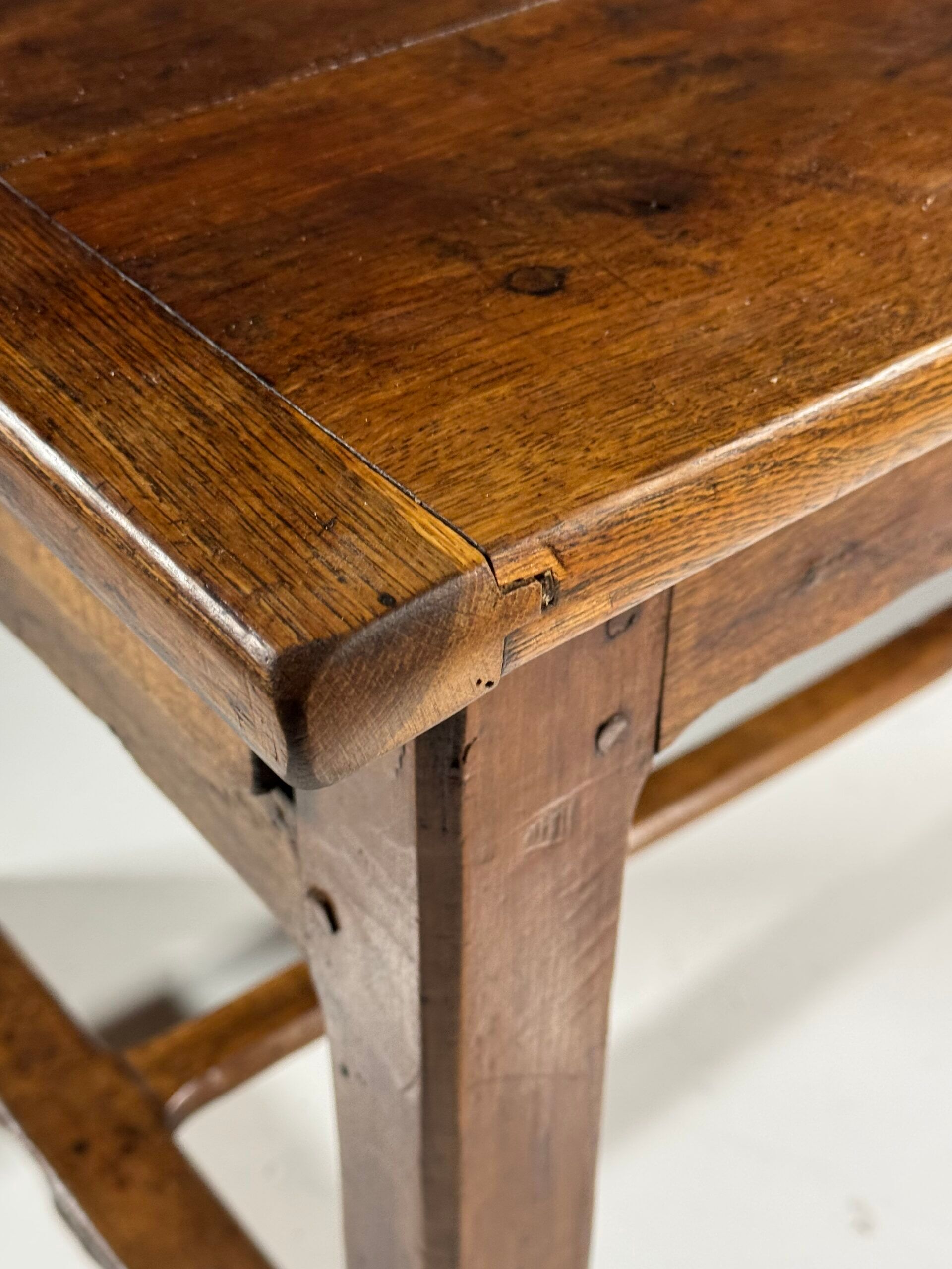 Table à manger française 197 cm