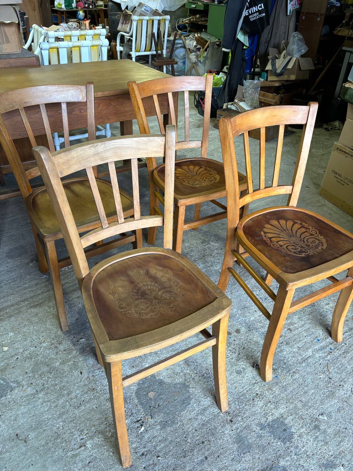 Ensemble de 4 chaises bistrot