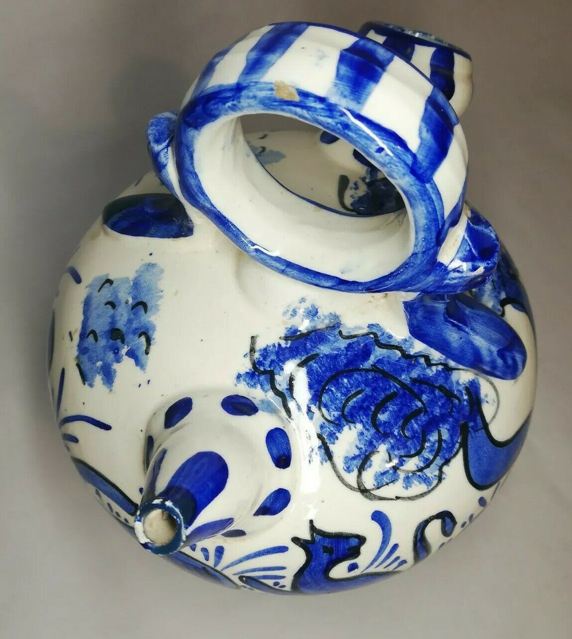 Blue gurgling