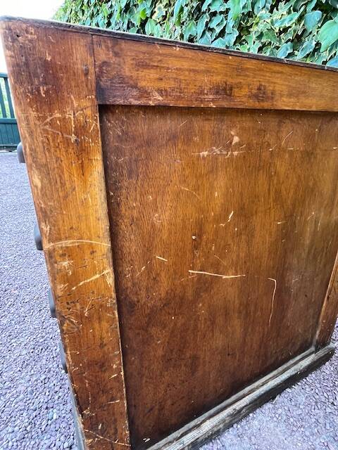 Cabinet - 4 drawer trade furniture with shell handles