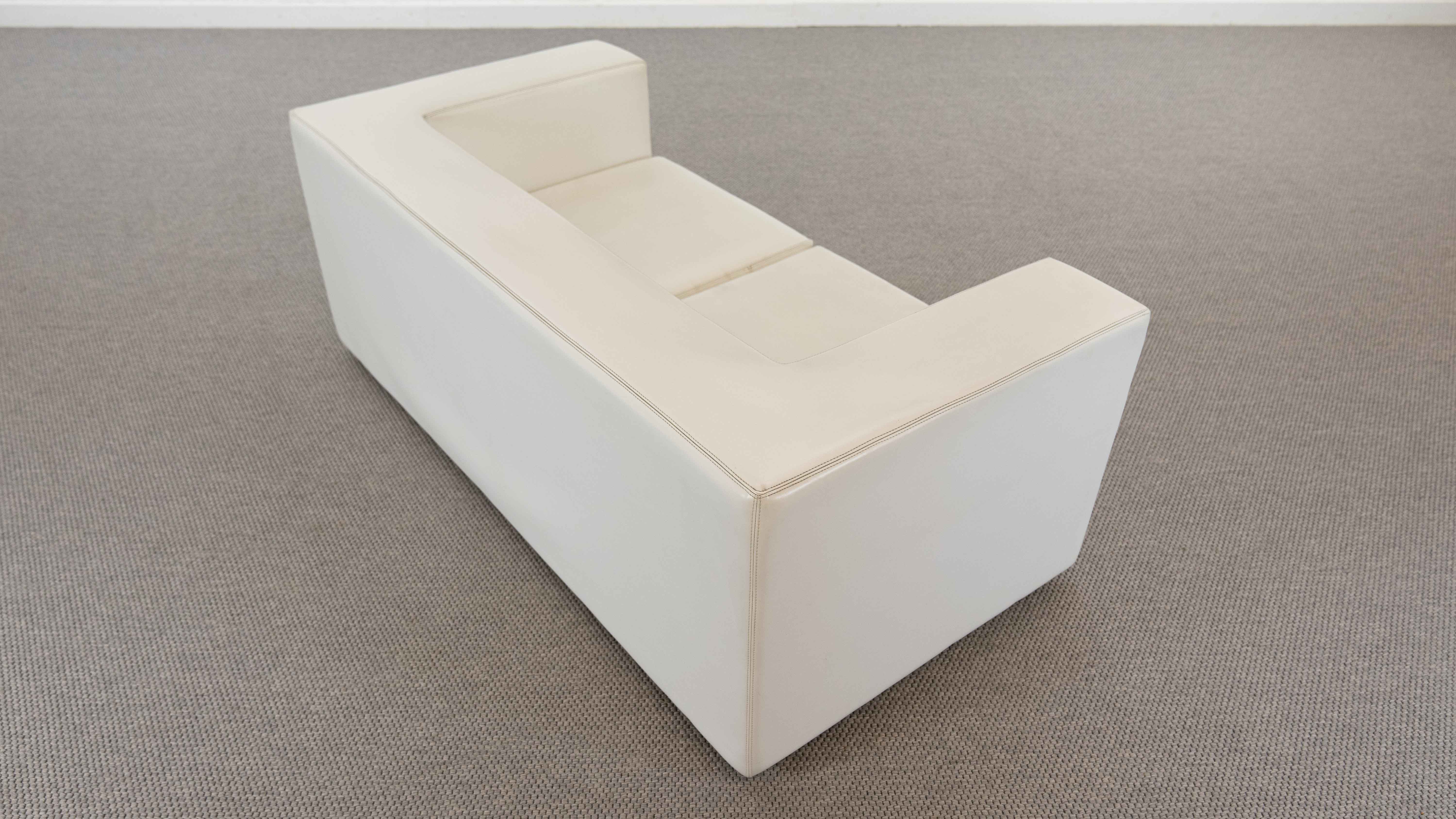 Throw Away Sofa by Willie Landels for Zanotta 1965 in white vinyl