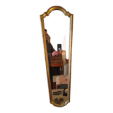 Elegant gilded mirror with leaf