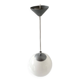 Suspension boule vintage en opaline blanche